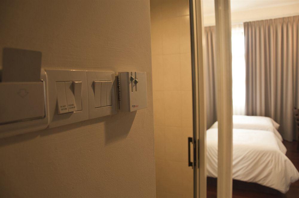 Travelodge Chinatown Куала Лумпур Екстериор снимка